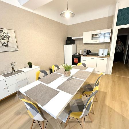 Le Retro Apartment Saint-Laurent-sur-Saone ภายนอก รูปภาพ