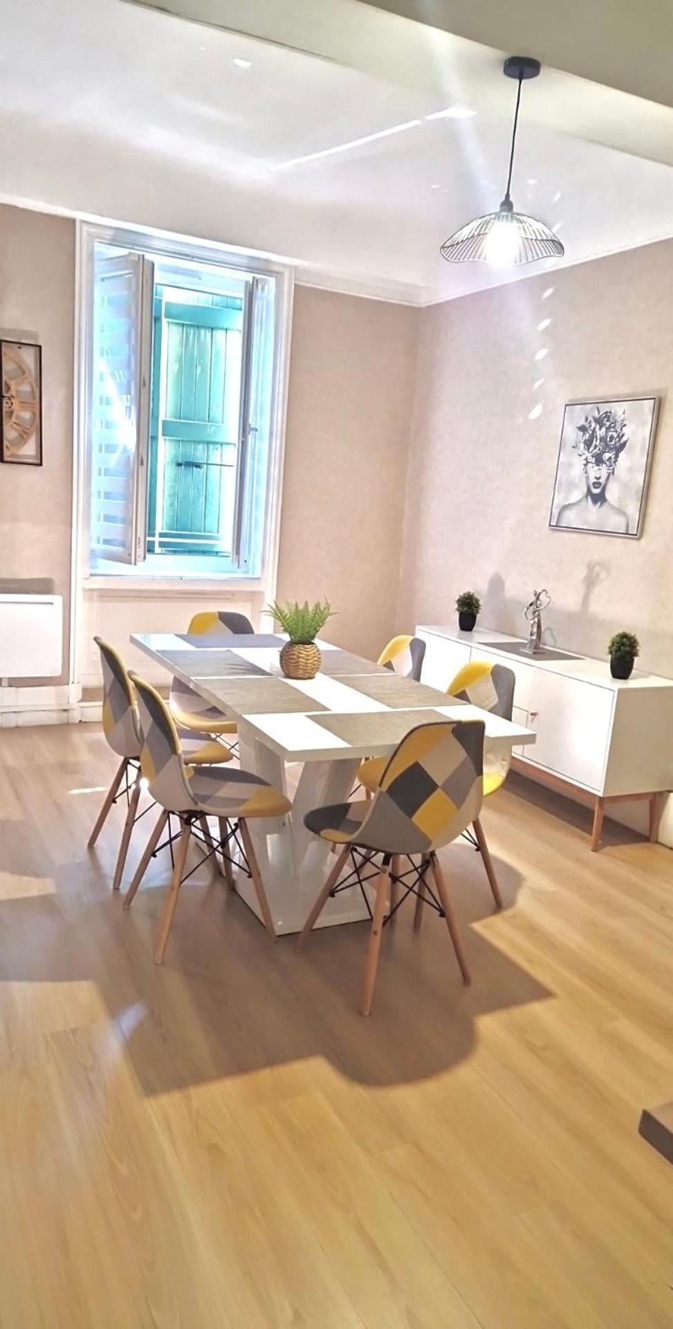 Le Retro Apartment Saint-Laurent-sur-Saone ภายนอก รูปภาพ