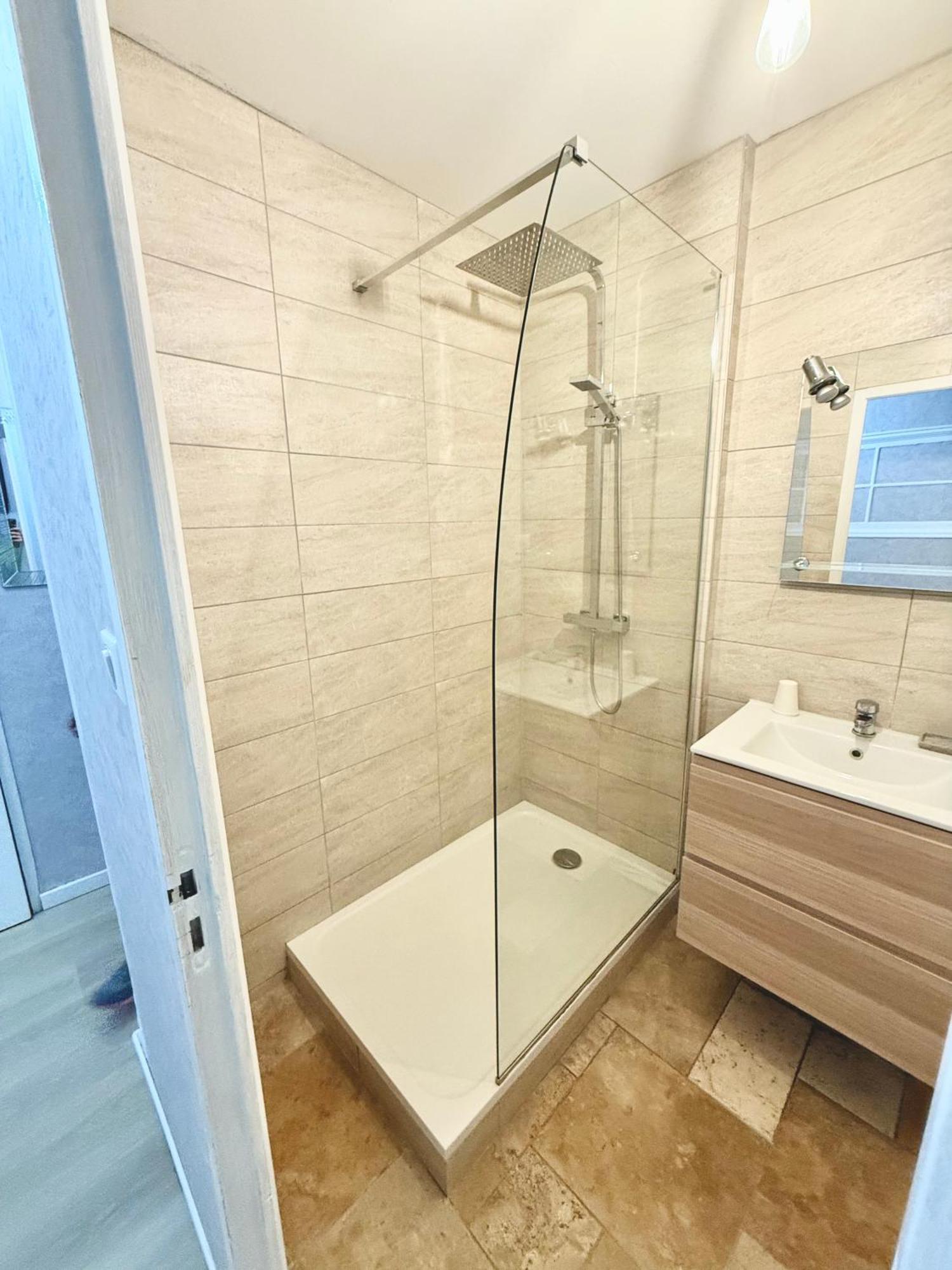 Le Retro Apartment Saint-Laurent-sur-Saone ภายนอก รูปภาพ