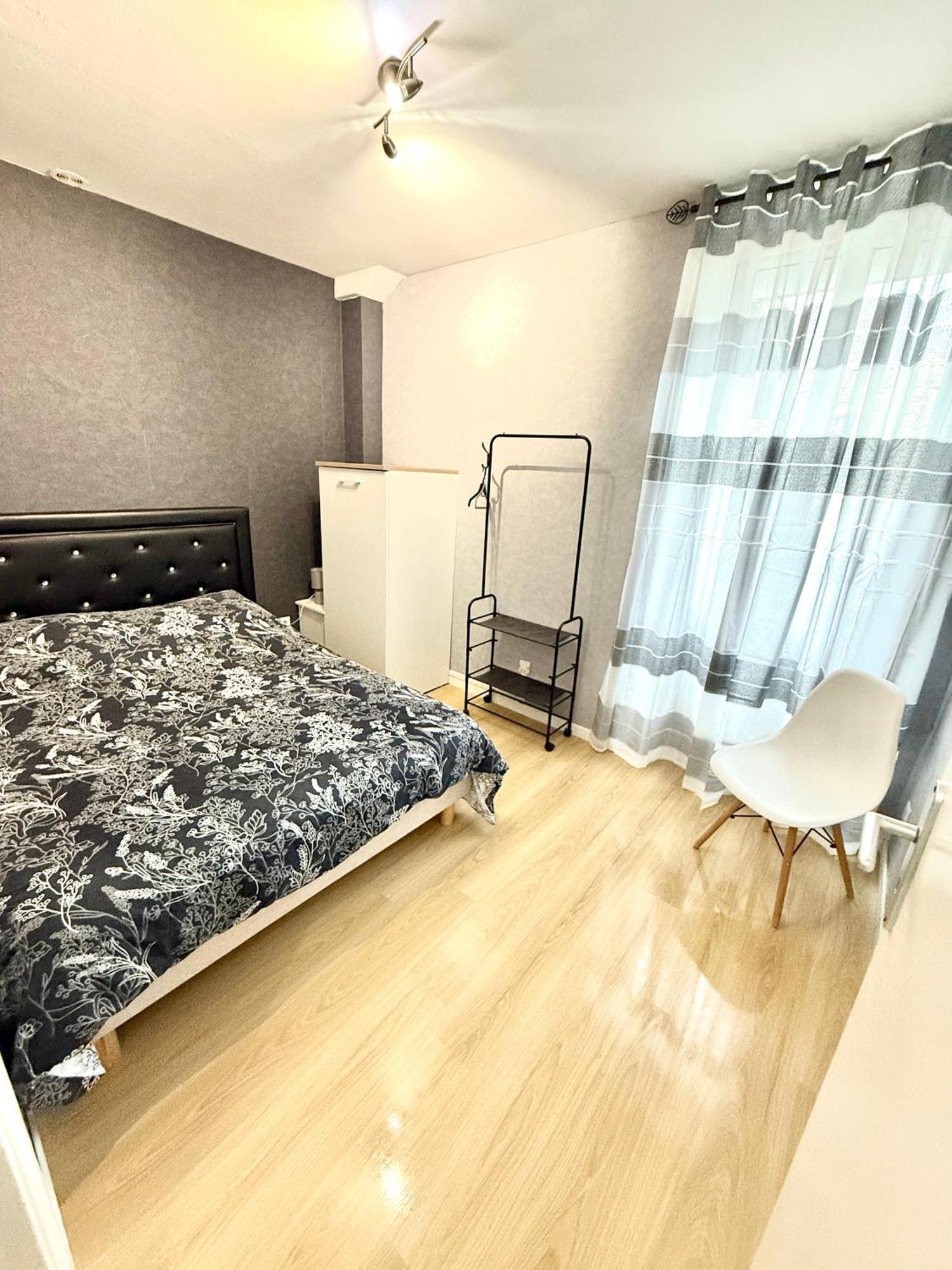 Le Retro Apartment Saint-Laurent-sur-Saone ภายนอก รูปภาพ